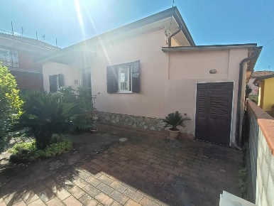 Foto Villa unifamiliare a Castelnuovo Magra Colombiera Molicciara di 115 m²