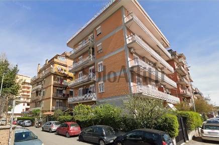 Foto Appartamento in Via Melpomene 44, Roma Torre Angela di 110 m²