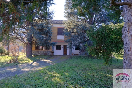 Foto Villa bifamiliare in SP334 4, Malvicino di 340 m² con 14 locali