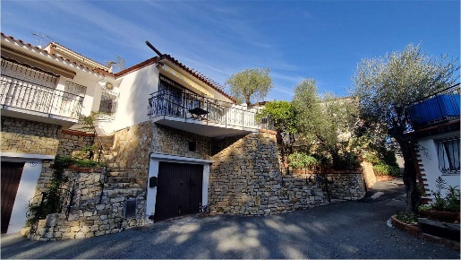 Foto Villa a schiera in via aurelia ovest  119, Diano Marina Centro