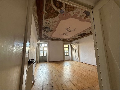Foto Appartamento a Pinerolo di 211 m² con 5 locali in vendita