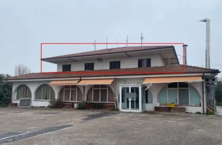 Foto Appartamento in Via Valcesano, Mondolfo Centro di 156 m² con 8 locali
