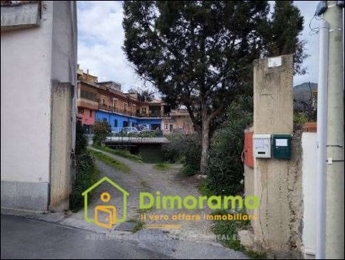 Foto Appartamento in via Sardegna n.6, Teulada di 112 m² con 6 locali