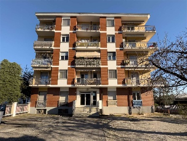 Foto Appartamento in Via Mazzini 60, Ternate di 60 m² con 4 locali