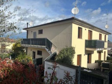 Foto Appartamento in Via Gaggera, Gradara di 73 m² con 4 locali all'asta