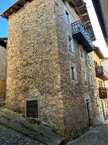 Foto Rustico in Via Cugno, Santa Brigida di 171 m² con 9 locali in vendita