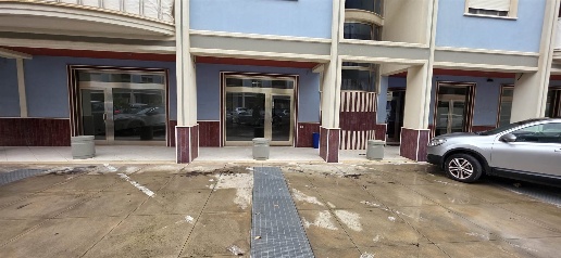 Foto Locale commerciale in viale della rinascita 6, San Cataldo Centro