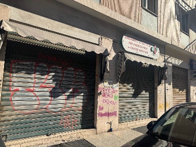 Foto Locale commerciale in via Medaglie d'Oro  22-24, Cosenza Centro