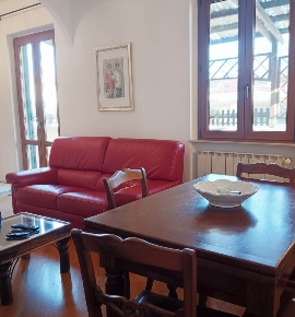 Foto Appartamento a Piombino di 104 m² con 6 locali in vendita