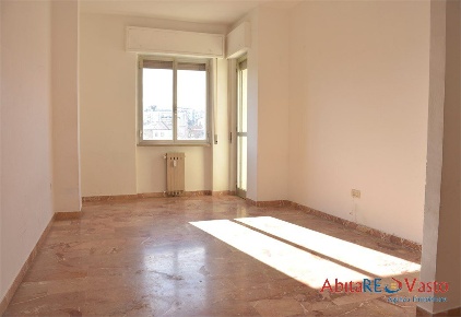 Foto Appartamento in Via Palermo, Vasto di 117 m² con 6 locali in vendita