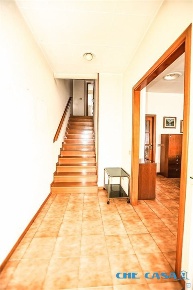 Foto Appartamento in Via Roma, Tavoleto Centro di 120 m² con 4 locali