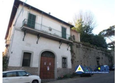 Foto Appartamento in Viale San Francesco d'Assisi, Ronciglione Centro