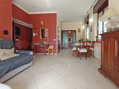 Foto Appartamento in vetta d'italia, Arona Centro di 120 m² con 4 locali