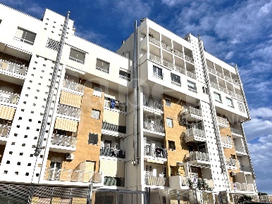 Foto Appartamento in Via TROISI 26, Bari Japigia di 70 m² con 3 locali