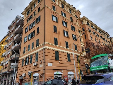 Foto Appartamento a Roma di 108 m² con 4 locali in vendita