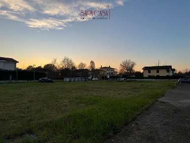 Foto Terreno edificabile a Massa Lombarda di 620 m² in vendita