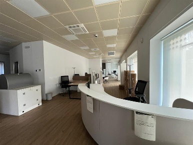 Foto Negozio in Largo dei Gelsomini, Milano Giambellino di 255 m²