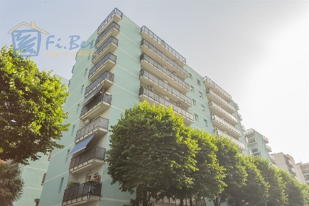 Foto Appartamento in Via Cilea, Pioltello Centro di 73 m² con 2 locali