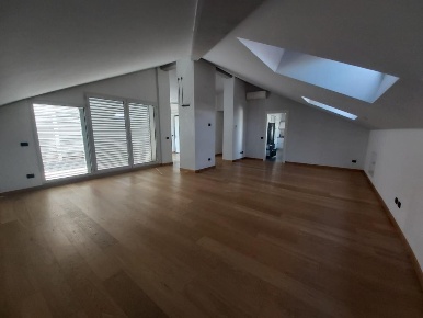 Foto Appartamento in Via Modena, Milano Indipendenza di 280 m² in affitto