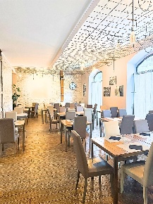 Foto Negozio in VIA XX SETTEMBRE, Monza San Carlo - Stazione di 250 m²