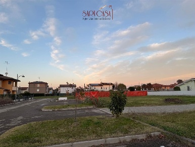 Foto Terreno edificabile a Massa Lombarda di 595 m² in vendita