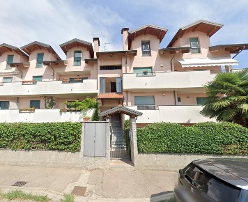 Foto Appartamento a Bareggio di 142 m² con 4 locali in vendita