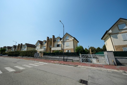 Foto Appartamento a Liscate di 115 m² con 3 locali in vendita