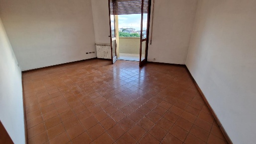 Foto Appartamento a Carrara Marina di Carrara di 92 m² con 5 locali