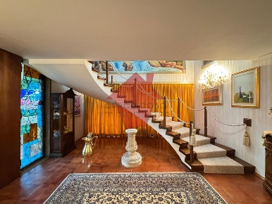 Foto Villa unifamiliare a Vinci Spicchio-sovigliana di 400 m² con 9 locali