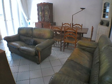 Foto Appartamento a Carrara Avenza di 86 m² con 4 locali in vendita