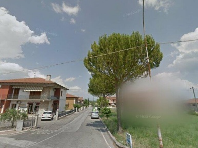 Foto Negozio a Torrita di Siena di 1000 m² in vendita