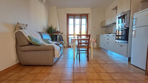 Foto Appartamento a Cecina Cecina Centro di 70 m² con 3 locali in vendita