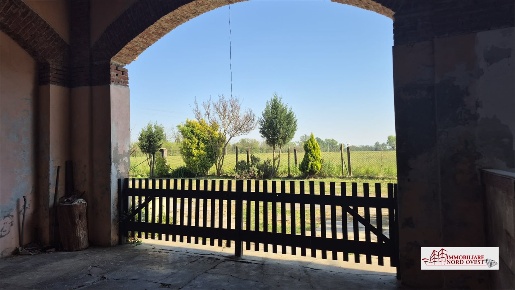 Foto Villa a schiera in Cascina Legoratta, Sedriano di 140 m² con 4 locali