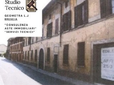 Foto Appartamento in Gaspari, Verolanuova Lonato di 335 m² con 11 locali