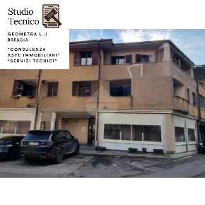 Foto Appartamento in San Vincenzo, Rovato Centro di 91 m² con 5 locali