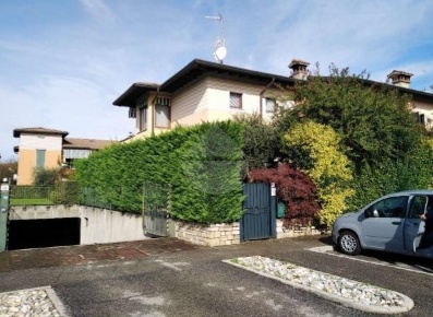 Foto Appartamento in Salvo D'Aquisto, Bedizzole Piazza di 97 m² in vendita