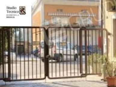 Foto Appartamento in Brescia, Nave Centro di 241 m² con 10 locali