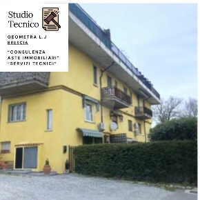 Foto Appartamento in Monselli, Cazzago San Martino di 239 m² con 8 locali