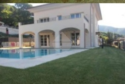 Foto Villa unifamiliare in Madre Teresa di Calcutta, Concesio di 784 m²