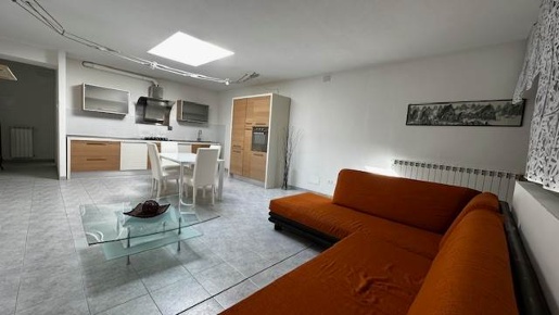 Foto Ufficio a Borgo San Lorenzo Centro di 60 m² con 1 locali in affitto