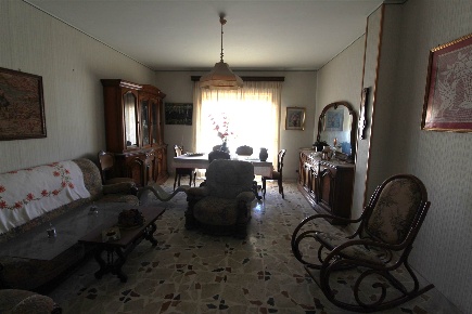 Foto Appartamento in VIA TINTORETTO, Lentini di 108 m² con 6 locali