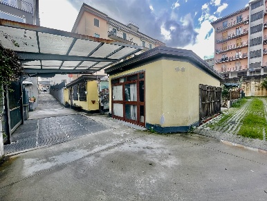 Foto Attività commerciale a Cava de' Tirreni Centro di 90 m² con 1 locali