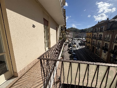 Foto Appartamento in Via Capaldo  50, Atripalda di 120 m² con 5 locali