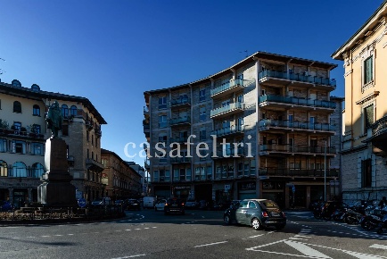 Foto Appartamento in rotonda dei mille 4, Bergamo Centro di 200 m²