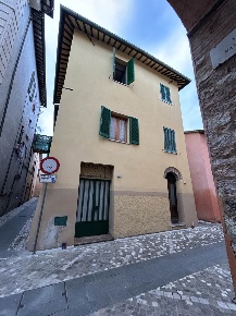 Foto Casa indipendente in Via Bechelli 30, Foligno Centro Storico di 92 m²