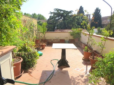 Foto Appartamento a Pisa Pratale di 150 m² con 6 locali in affitto