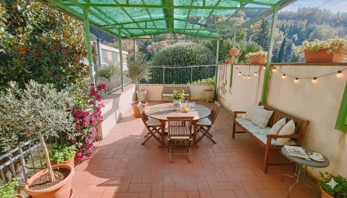 Foto Casa indipendente a Borgo San Lorenzo Centro di 340 m² con 6 locali