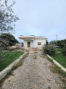 Foto Villa unifamiliare in Contrada cazzanoce, Latiano di 84 m² in vendita