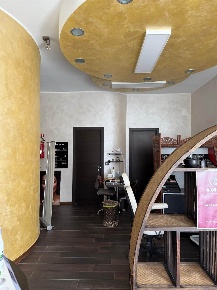 Foto Attività commerciale a Monopoli Centro di 66 m² con 2 locali