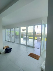 Foto Negozio in viale Aristo, Sesto Fiorentino Sesto Città di 195 m²